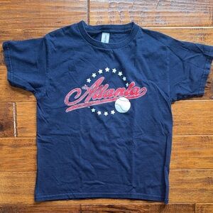 Gilden MLB Atlanta Braves Baseball Kids Navy Blue T-Shirt, size small